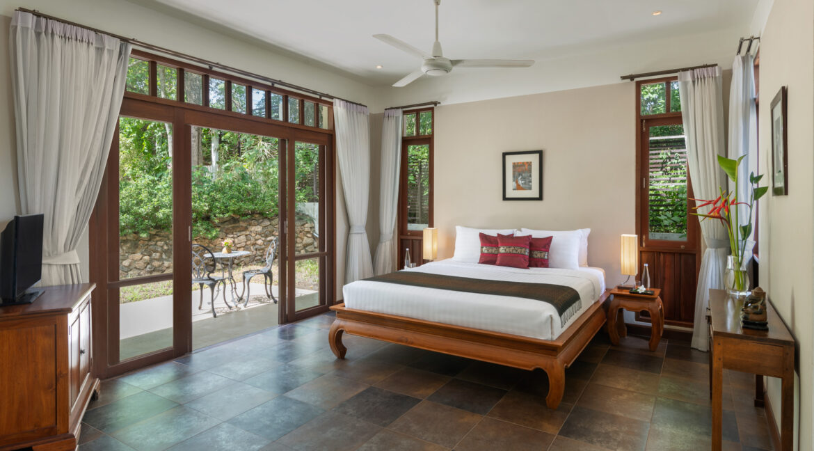 19. Master_Bedroom_Web