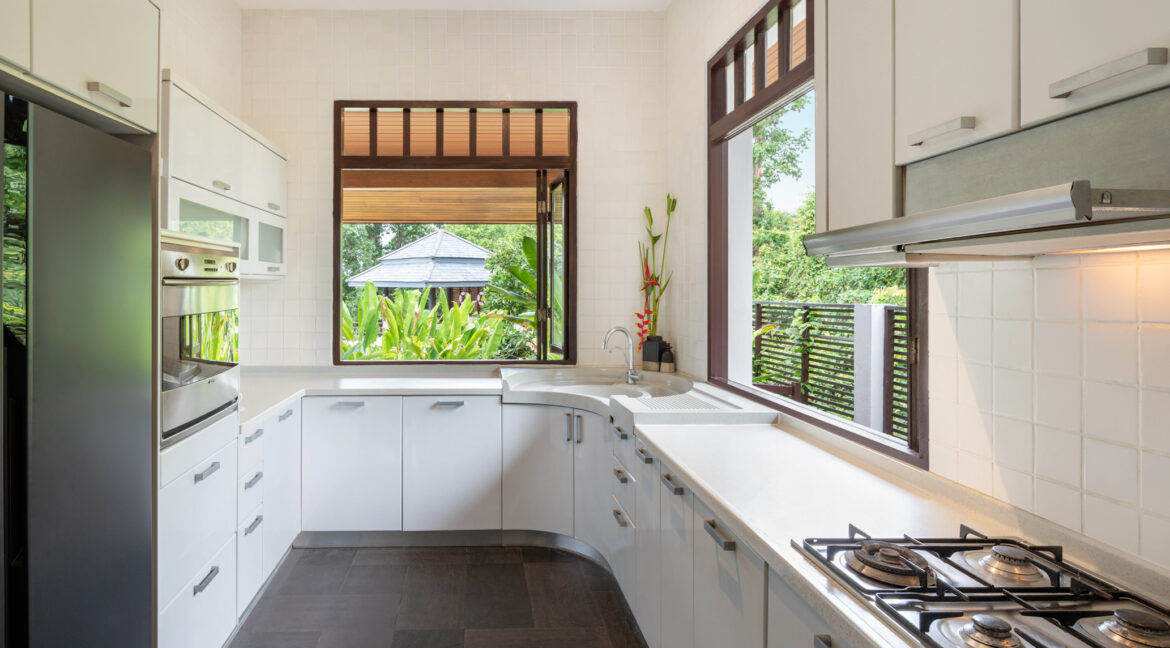 37. Kitchen_Web