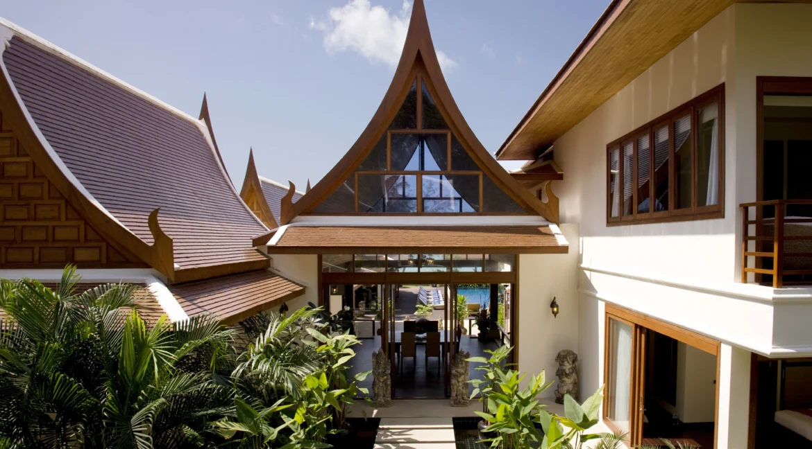VillaHaineu_03_Entrance